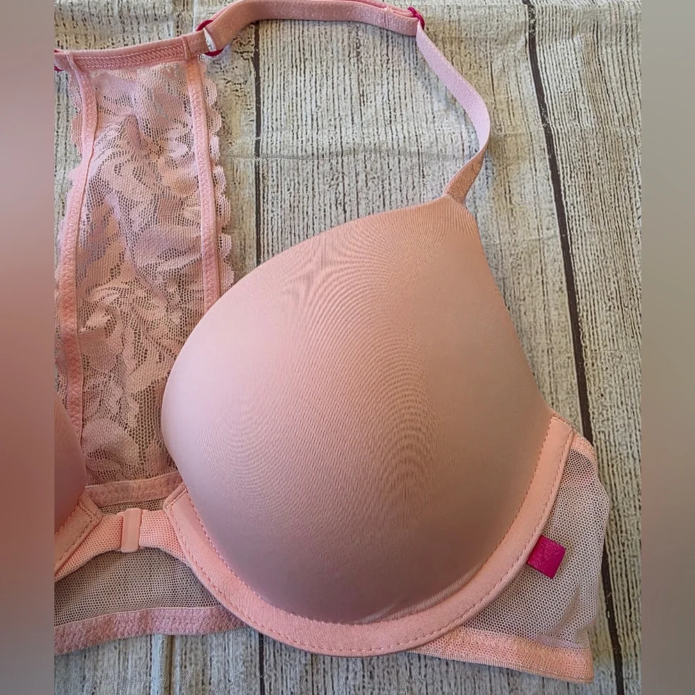 Victoria's Secret Size 34B Pink Front Close Push Up Bra. In great Pre-owned cond - Picture 2 of 6